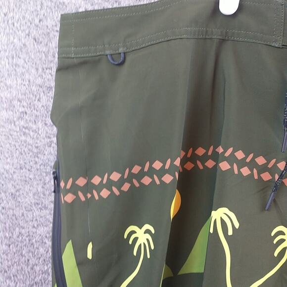 Roark Mens Shorts Size 40 Passage Primo Island Time Boardshort Military Green - Picture 4 of 13